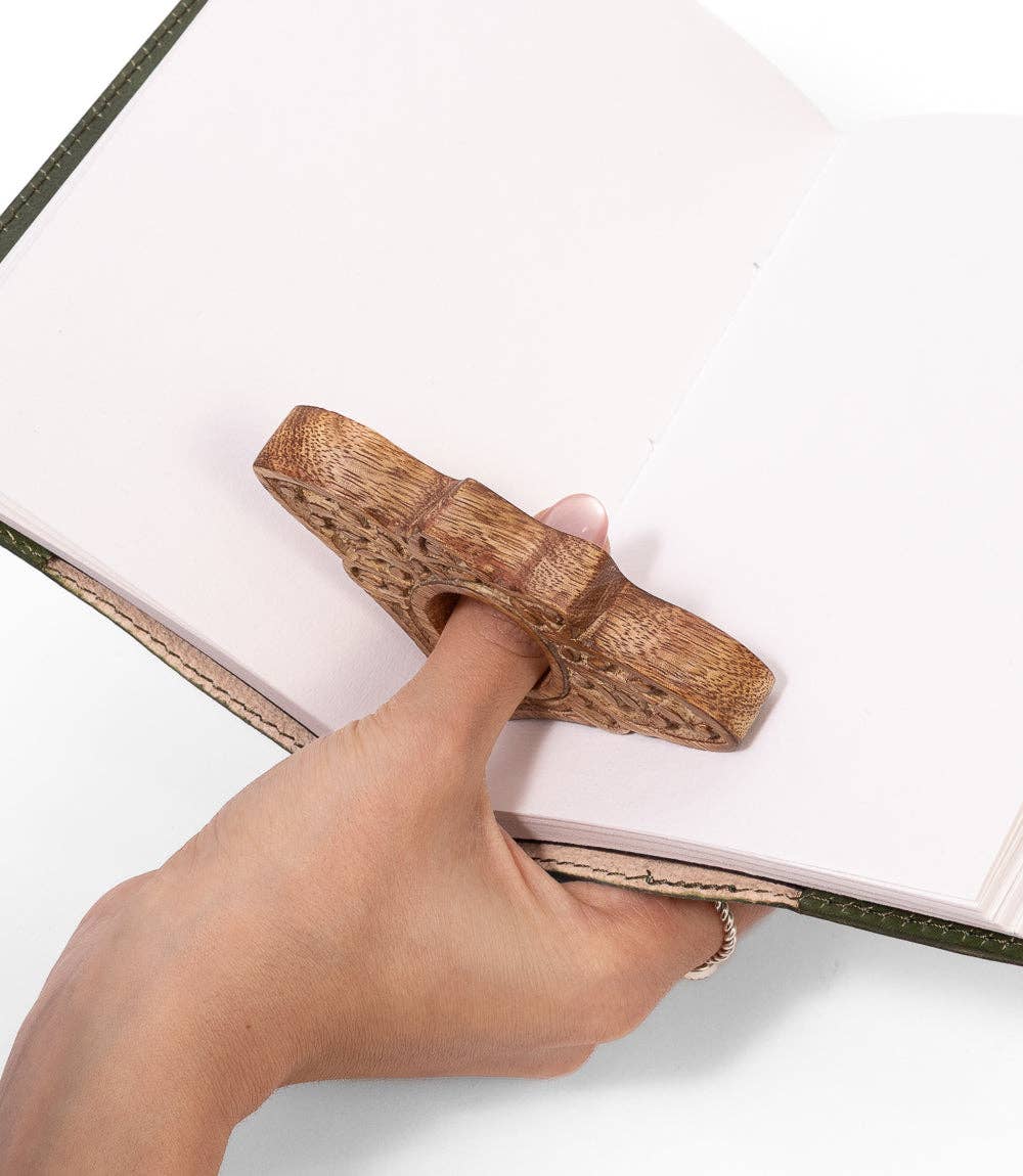 Thumb Book Page Holder: Bee