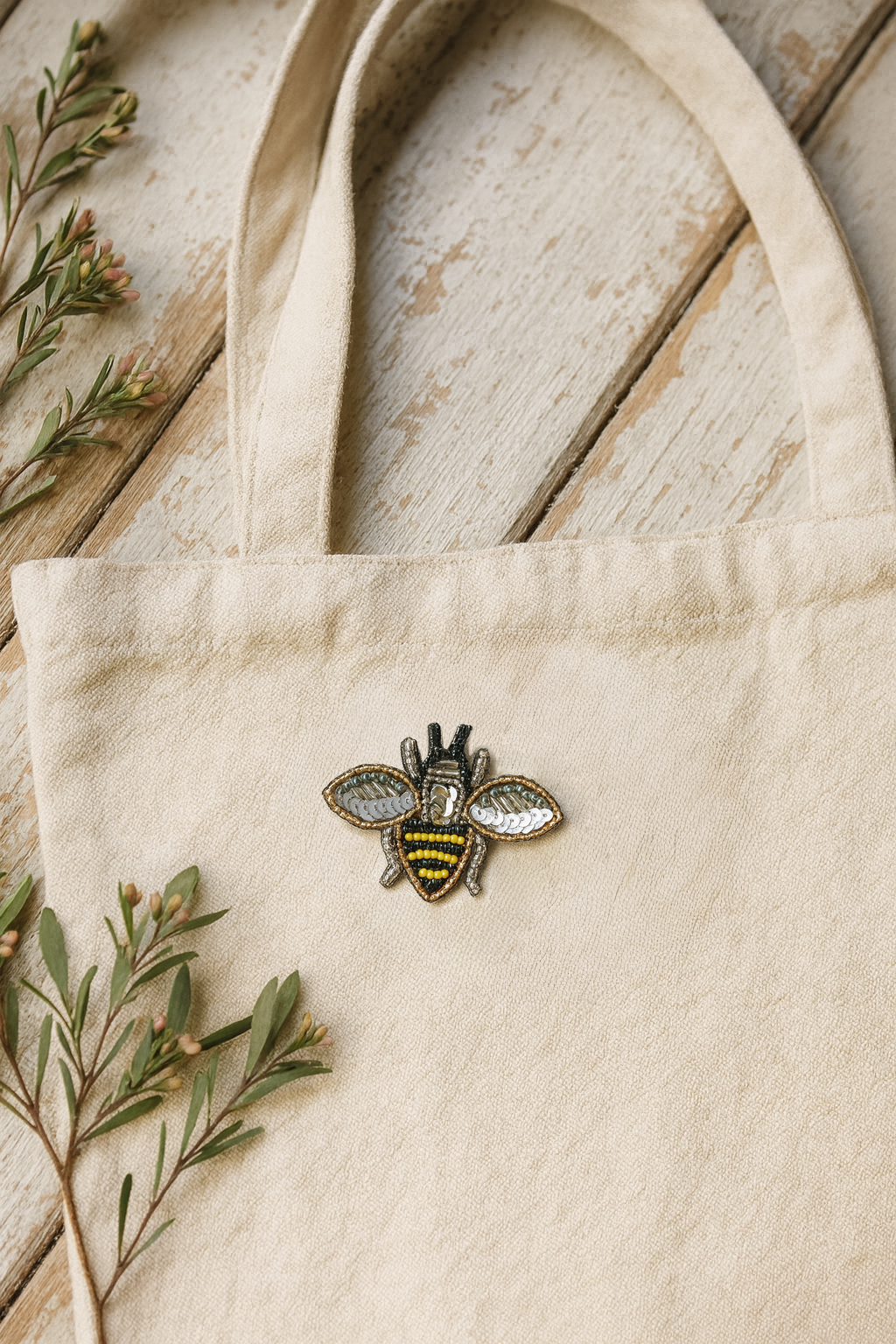Brooch Pin - Bala Mani Beaded Bee